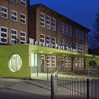 Wendell Park Primary School hotels title=